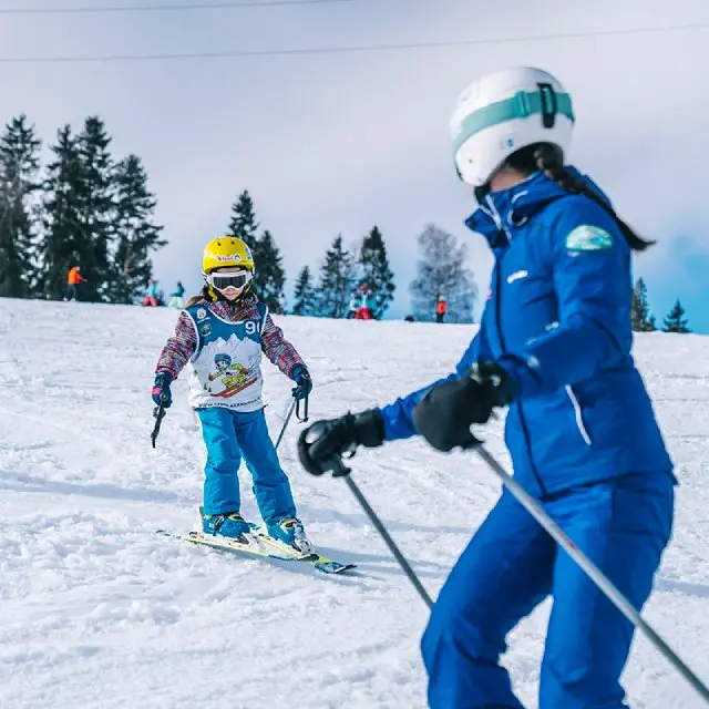 Snow Club offer - ski courses for children and adults